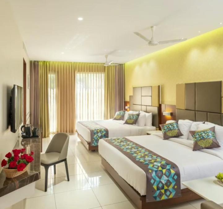 Hotel Divine Fort Palani Exteriör bild
