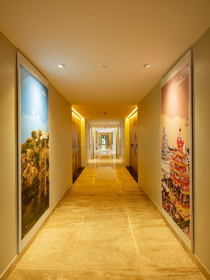 Hotel Divine Fort Palani Exteriör bild